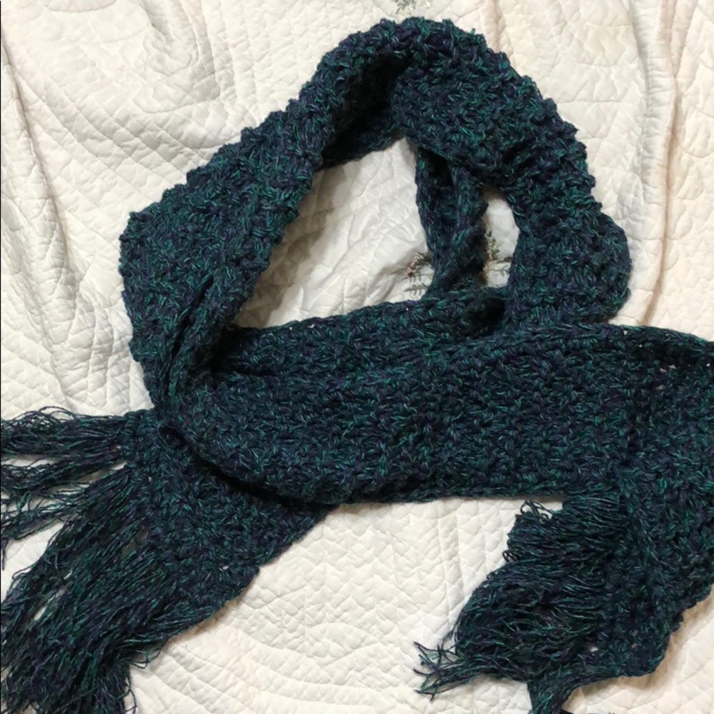 🧣 Handwoven teal and indigo scarf